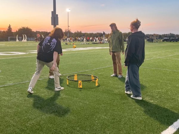 Navigation to Story: Is Spikeball Club doomed?